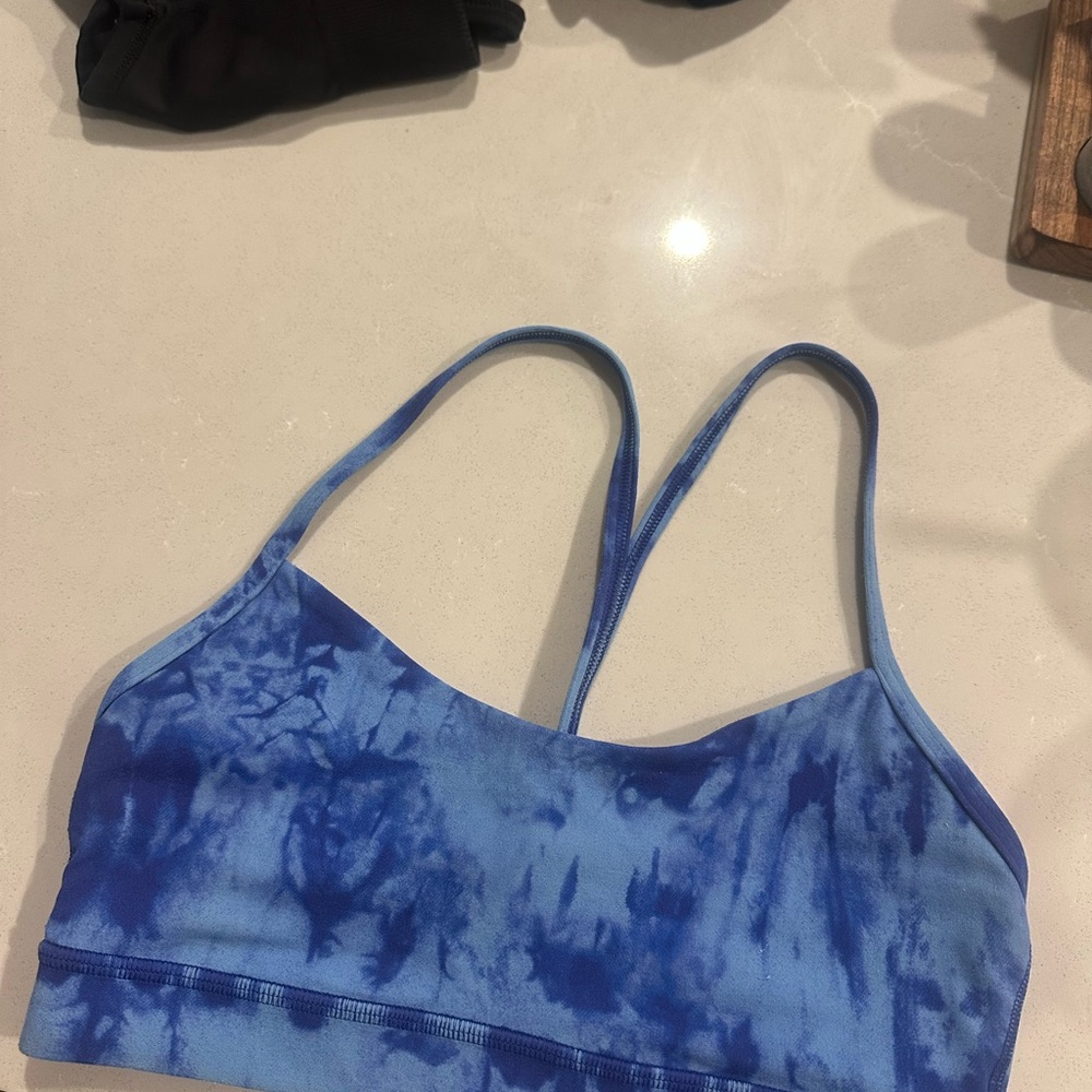 Lulu lemon sports bra size 6